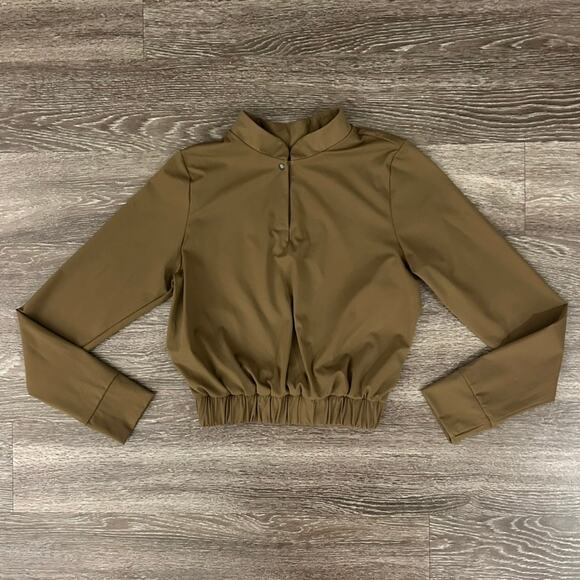 NWOT ADAY Check-In Top Long Sleeve Crop Top Sz Small Olive Brown Stretch Travel - Picture 2 of 16